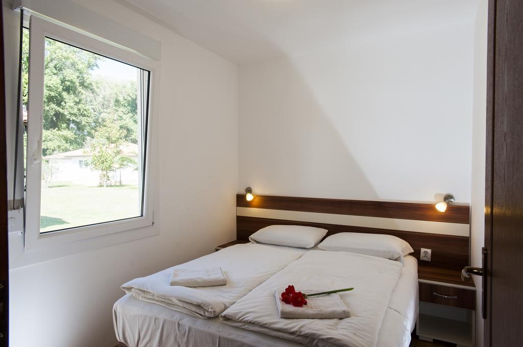 Htp Velika Plaza Ulcinj Hotel Room photo