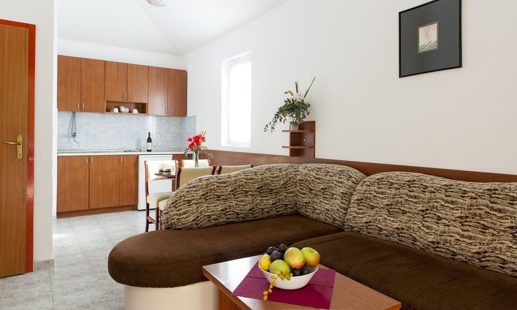 Htp Velika Plaza Ulcinj Hotel Room photo