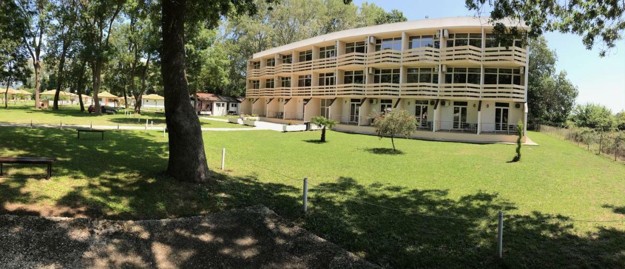 Htp Velika Plaza Ulcinj Hotel Exterior photo